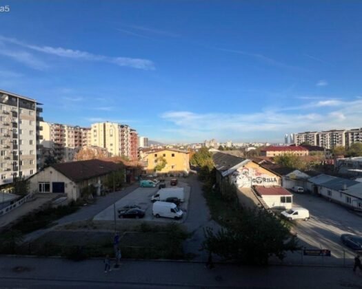 СЕ ПРОДАВА СТАН – Кисела Вода!