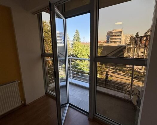  СЕ  ПРОДАВА МОДЕРЕН СТАН КАЈ УНИВЕРЗАЛНА | 70m² | ЛИФТ | ПРЕКРАСЕН ПОГЛЕД