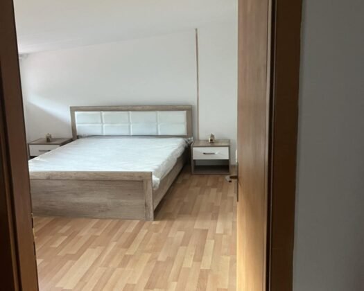 СЕ ПРОДАВА КОМПЛЕТНО ОПРЕМЕН СТАН,спремен за вселување веднаш.КИСЕЛА ВОДА