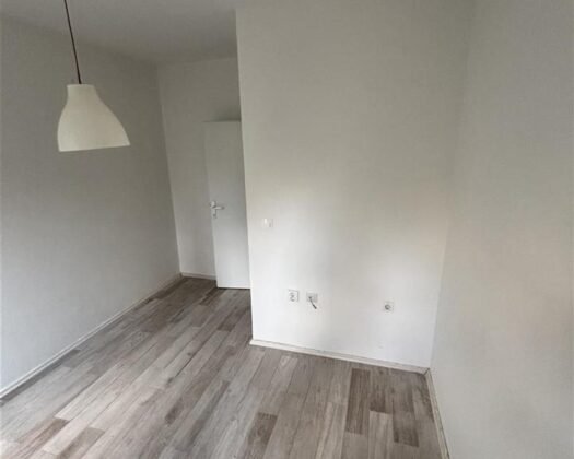 ПРОДАЖБА НА СОВРШЕНО ИСКОРИСТЕН СТАН – ДЕБАР МААЛО!