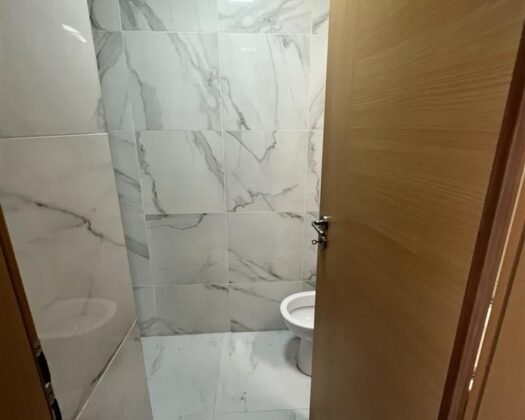 ПРЕКРАСЕН АГОЛЕН СТАН ЗА ПРОДАЖБА ВО СРЦЕТО НА ДЕБАР МААЛО!