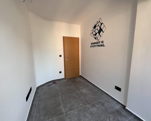 ПРЕКРАСЕН АГОЛЕН СТАН ЗА ПРОДАЖБА ВО СРЦЕТО НА ДЕБАР МААЛО!