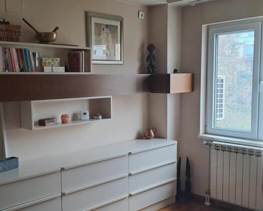 СЕ ПРОДАВА СТАН НА ВОДНО 101 М2