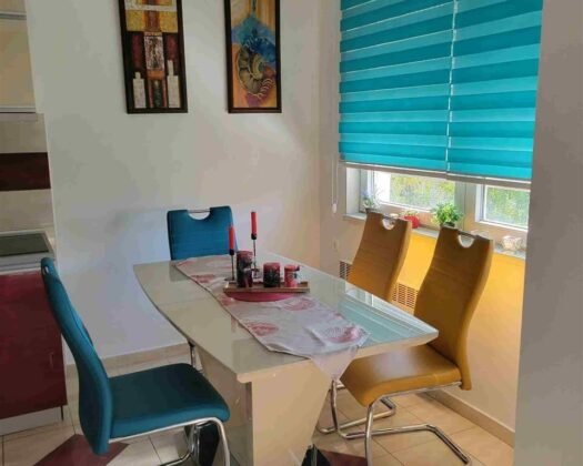  СЕ ПРОДАВА СТАН ВО КАПИШТЕЦ – 64m² (во имотен лист) / 75m² вкупна корисна површина!  Одлична локација во Капиштец, веднаш вселив!