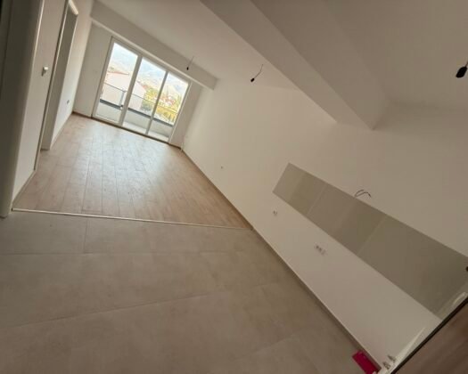  СЕ ПРОДАВААТ ДВА НОВИ СТАНА ВО ХИПОДРОМ — ВЕДНАШ ВСЕЛИВИ!