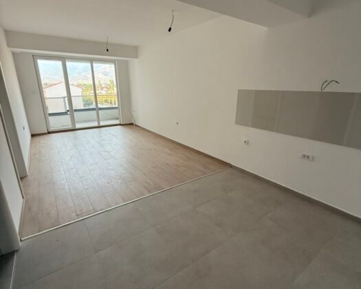  СЕ ПРОДАВААТ ДВА НОВИ СТАНА ВО ХИПОДРОМ — ВЕДНАШ ВСЕЛИВИ!